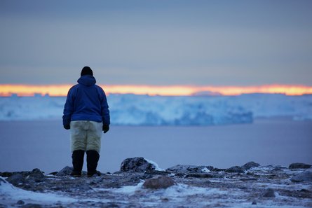 Трамп хочет купить Гренландию, самый большой остров в мире, чем важна Гренландия, Гренландия под контролем США, кому принадлежит Гренландия, Гренландия запасы воды, Гренландия ресурсы, Гренландия инииты, Гренландия НАТО, Гренландия военные базы