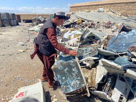 авиабаза баграм, американские военные, мародеры, афганские правительственные войска