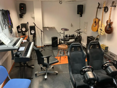 Работа на нефтяных вышках, Шамс Албаяти, работа мечты, вакансии, условия труда, фото