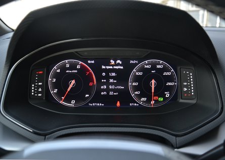 дисплей SEAT Ibiza