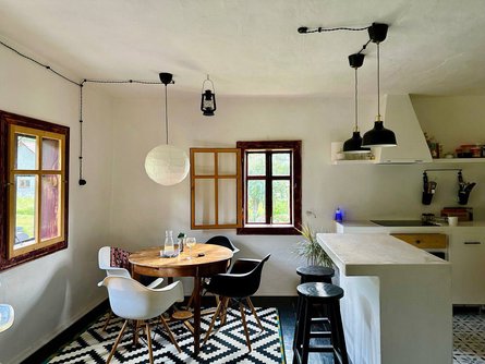 Купити хату в селі, придбання нерухомості, будинки до та після ремонту, житло