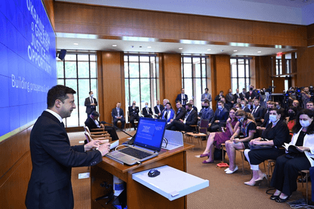 Зеленський презентує "План трансформації України" в США