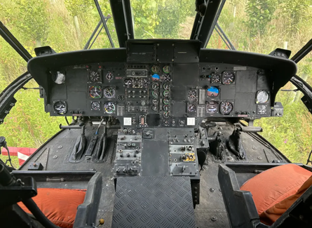 Вертоліт став будинком, житло, нерухомість, цікаві локації для оренди, Вілл Рофтон, ремонт старих гвинтокрилів, фото