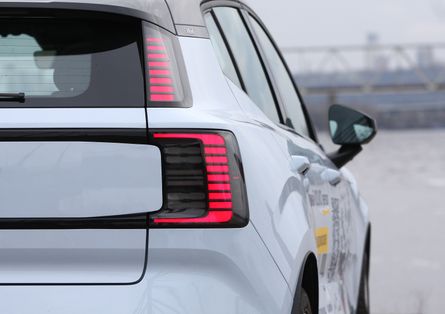 фонари Volvo EX30, Volvo EX30 2024, Volvo EX30, новый Volvo EX30, электромобиль Volvo, кроссовер Volvo, Volvo EX30 в Украине