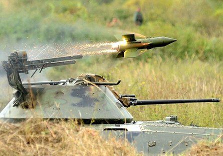 Сербский завод "Крушик" показав можливості зброї. яку виготовляє