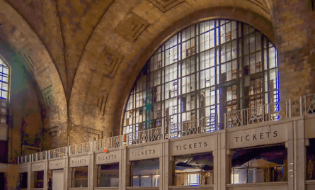 Заброшенный вокзал в США, железнодорожная станция, заброшенное здание, историческое здание, вокзал, вторая жизнь, реставрация, застыл во времени