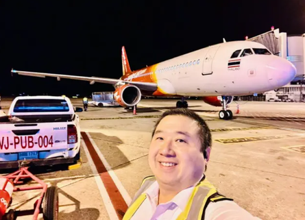 Пілот прийняв пологи у пасажирки, авіакомпанія VietJet, курйоз на борту літака, прикол, фото, Таїланд