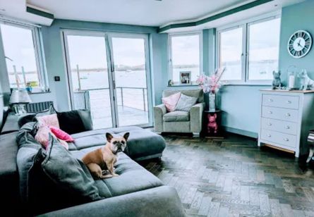 Дом на барже, семья живет в доме посреди Темзы, Роб и Сара Берч из Великобритании, недвижимость, жилье