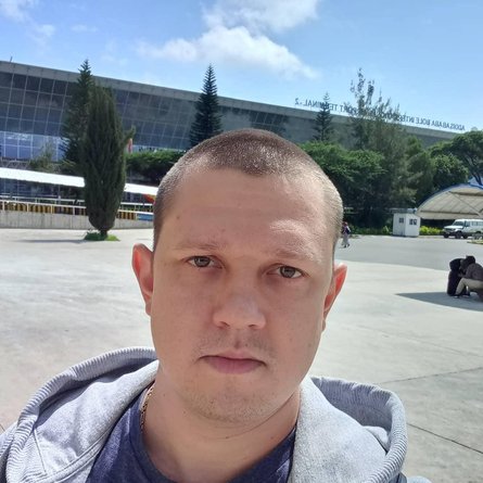 Россиянин, авиаинженер