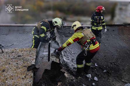 ЗС РФ атакували дах багатоповерхівки у Сумах
