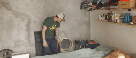 Пара збудувала будинок Earthship