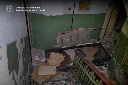 обстріл Запоріжжя, РФ атакувала Запоріжжя, влучання в будинок, нічна атака, атака РФ, наслідки обстрілу, пошкоджено будинок
