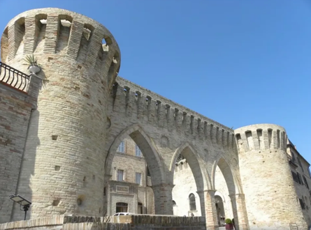 Село в Італії здають в оренду всього за 21 долар за ніч, туризм, подорожі, курйози, оренда житла, Італія, фото