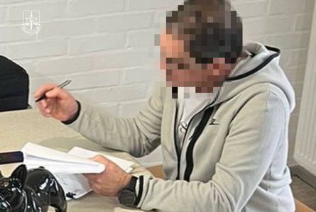 Депутат організував своїм знайомим незаконне переправлення через кордон