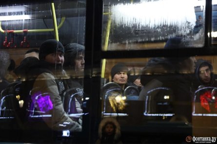 мигранты, автобус, Санкт-Петербург