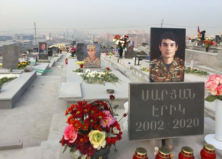 Друга карабахська війна, вірменський цвинтар, цвинтар ераблур