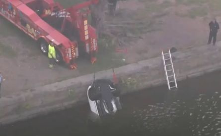 Range Rover упал в реку, пока пара занималась любовью, курьезы, приколы, смешные случаи, США