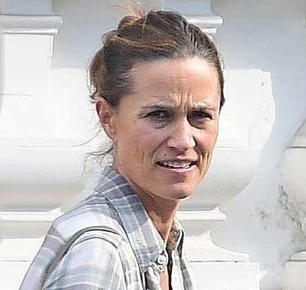 Пиппа Миддлтон, материнство, дочь, прогулка