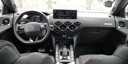 DS 3 Crossback інтер'єр, фото, вид всередині, кермо, панель приладів