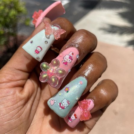 ногти-клеш, утиные ногти, Duck nails, тренды маникюра, тренд маникюра 2021, маникюр, форма ногтей