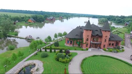 Украинцы во время отпуска 2025 могут запиниться на базе отдыха на Закарпатье