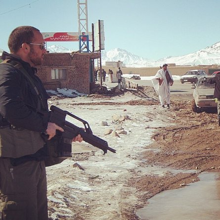 Саймон Ньютон, афганистан, телохранитель