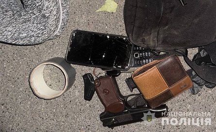 Спецоперация полиции, похищение человека, Киев, пистолет, оружие, Киев, пистолет