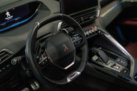 PEUGEOT 3008 Hybrid4 інтер'єр, салон