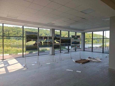 После упадка спортивного объекта на Водной арене сорваны баннеры после упадка