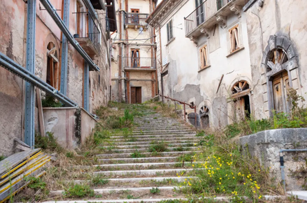 Курортный городок в Италии стоит заброшенным уже 15 лет, туризм, интересные локации, куда поехать, путешествия, путешествия, фото