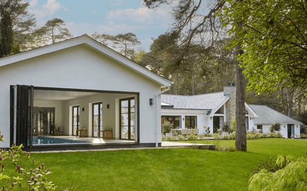 Дом, современный особняк, элитный особняк, крытый бассейн, получили бесплатно дом, бесплатно жилье, продажа жилья, выставили на продажу дом