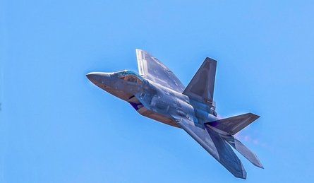 винищувач F-22