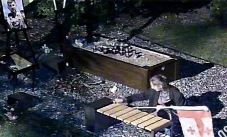 Дмитро Коцюбайло, Да Вінчі, Андрій Пільщиков, Джус, Павло Петриченко, Аскольдова могила, могили військових, вандалізм, акт вандалізм