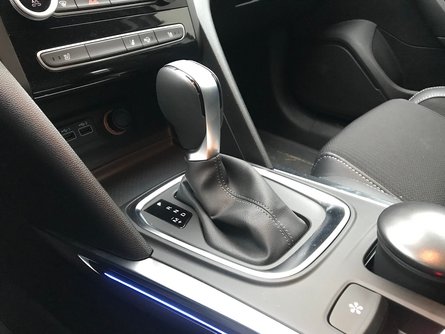 коробка передач Megane 2021 седан, салон Рено Меган 4 седан