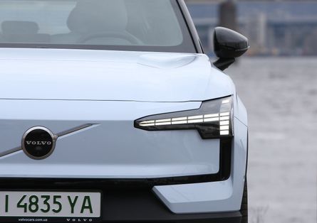 Фары Volvo EX30, Volvo EX30, новый Volvo EX30, электромобиль Volvo, кроссовер Volvo, Volvo EX30 в Украине