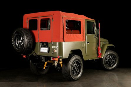 Toyota Land Cruiser (FJ40) внешность, Toyota Land Cruiser (FJ40) дизайн, Toyota Land Cruiser (FJ40) фото,  Toyota Land Cruiser (FJ40) экстерьер