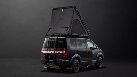 Mitsubishi Delica D:5