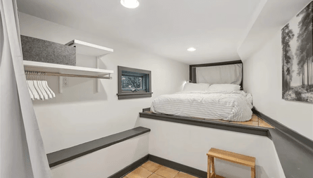 Очень узкий дом в США, Дом злобы, жена отомстила мужу, бывший муж, развод, спор за землю, земельный участок, крошечный дом