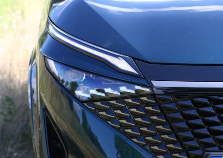 фары Nissan Qashqai, новый Nissan Qashqai, кроссовер Nissan, Nissan Qashqai 2024, Nissan Qashqai 2024