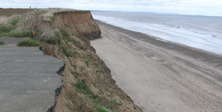 Скипси Сэндс, приморский курорт, город-призрак в Великобритании, эрозия, дома поглощает море, фото