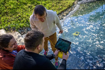 подводный дрон, планшет управления, беспилотник, подводный беспилотник