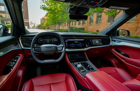 салон Jeep Wagoneer S, новый Jeep Wagoneer S, электромобиль Jeep, кроссовер Jeep, Jeep Wagoneer S 2024