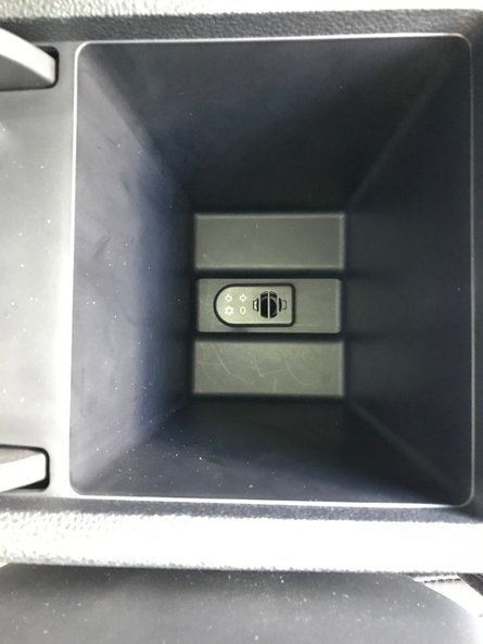 mg hs, morris garages, mg hs автомобиль, mg hs 2021, mg hs отзывы, тест драйв mg hs, mg hs интерьер, холодильник в подлокотнике mg hs