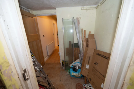 Халатні будівельники, ремонт в будинку, майстри, Мілтон-Кінс, Клер Гарріс, багатодітна матір, курйози