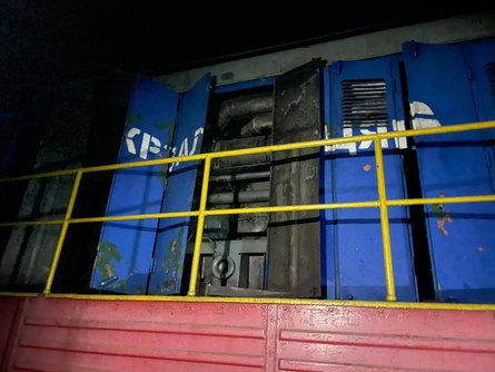 Изображение поврежденного поезда