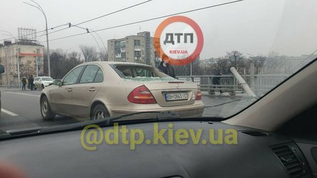 Шулявский мост, фонарь, упал