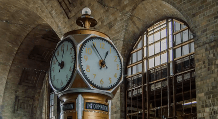 Заброшенный вокзал в США, железнодорожная станция, заброшенное здание, историческое здание, вокзал, вторая жизнь, реставрация, застыл во времени