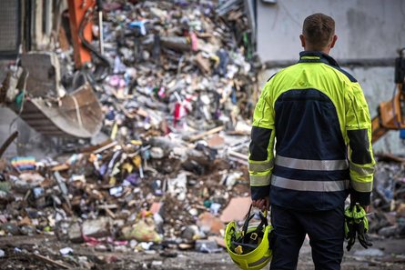 ДСНС ліквідовують наслідки атаки на Київ