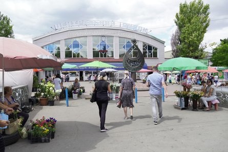 рынок в Херсоне, херсон, оккупация херсона, российские рубли в Херсоне