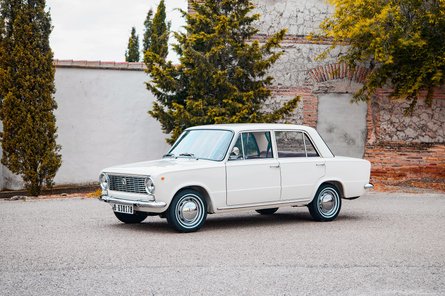 SEAT 124